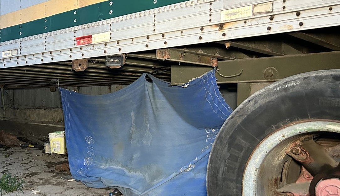 Urgente: homem é encontrado m0rt0 debaixo de carreta na Bola da Suframa; veja