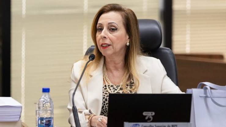 Interina da PGR decide trocar procuradores-chefes do MPF