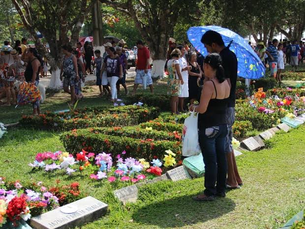 Dia de Finados: cemitérios terão programação especial em Manaus