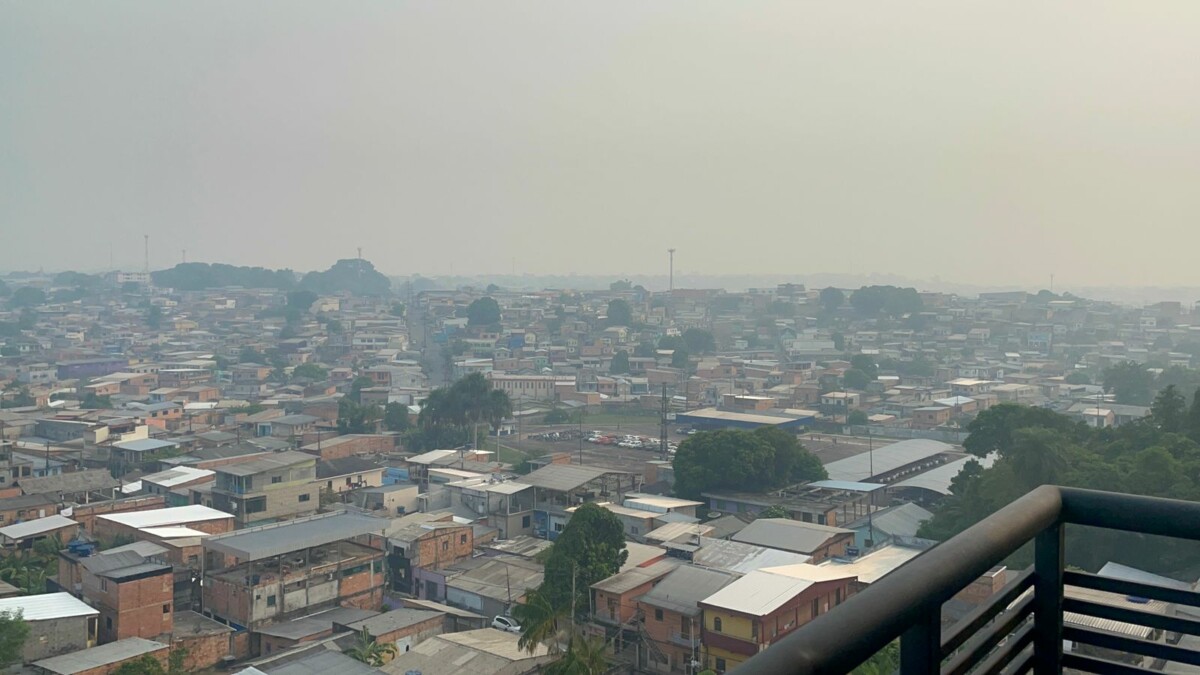 Manaus sufocada: capital amazonense é tomada por fumaça e população respira ar extremamente poluído