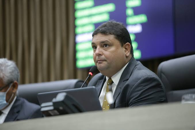 Denúncia: falta de transparência na gestão de Caio André na CMM levanta preocupações financeiras; veja