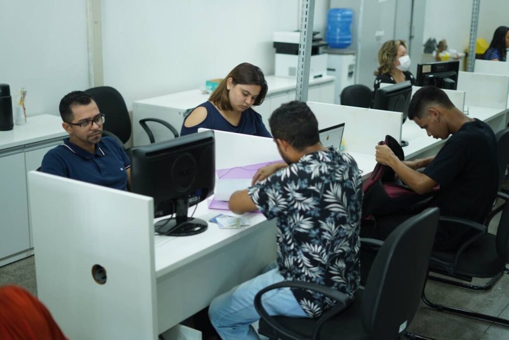 Sine Amazonas divulga 73 vagas de emprego para esta segunda-feira (06)