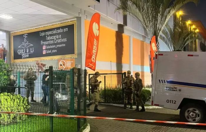 Pai mat4 morador de rua que ofereceu paçoca para sua filha