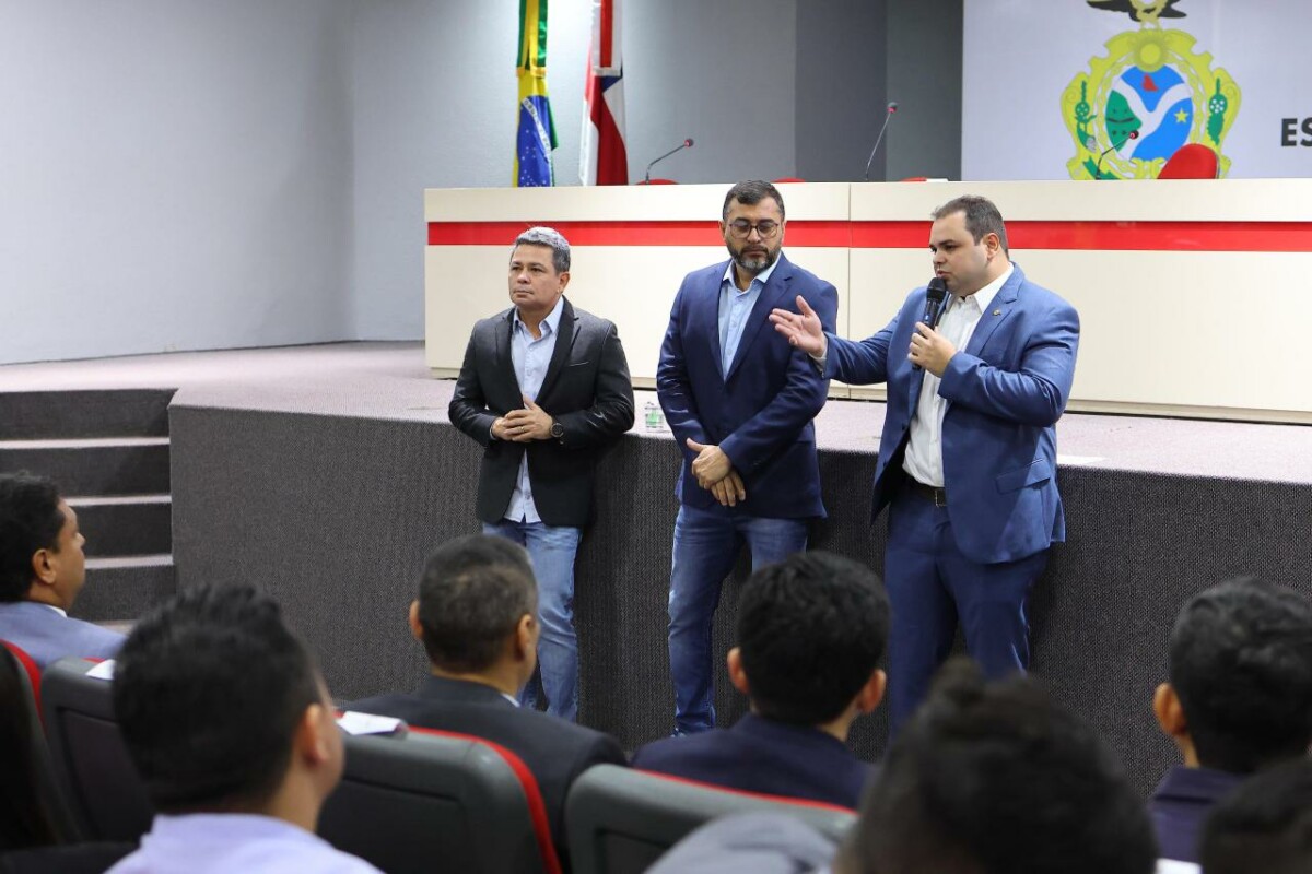 Trabalho entre Assembleia e Governo do AM agilizou convocação de profissionais da Segurança Pública, afirma Roberto Cidade