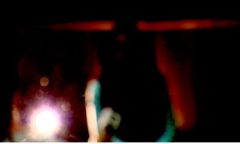 Mãe flagra filha sendo estupr4da pelo padrasto e toma decisão na mesma hora