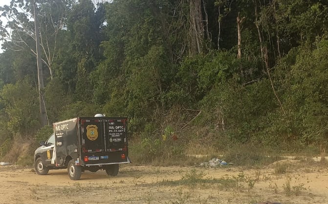 URGENTE: corp0 é encontrado amord4çad0 e amarrad0 em matagal na AM-010