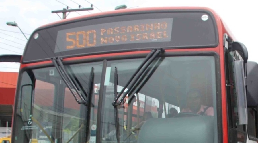 Crimonos0s atir4m contra passageiros de ônibus durante assalt0 em Manaus