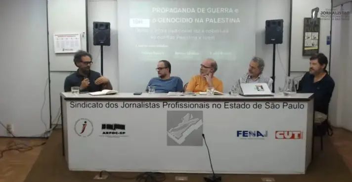 Jornalistas brasileiros são escorraçados por militantes pró-Hamas em evento com a Fenaj