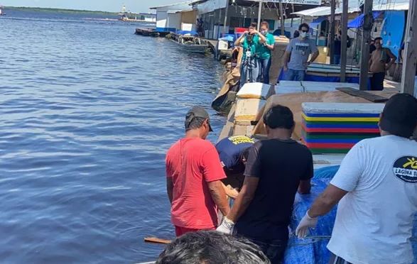 Bandidos armam plano macabr0 e conseguem execut4r homem em barco no Centro de Manaus