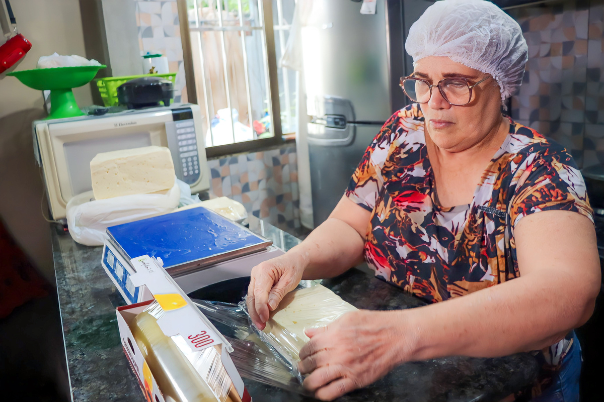 Governo do Amazonas implementa projetos sociais que incentivam o empreendedorismo feminino