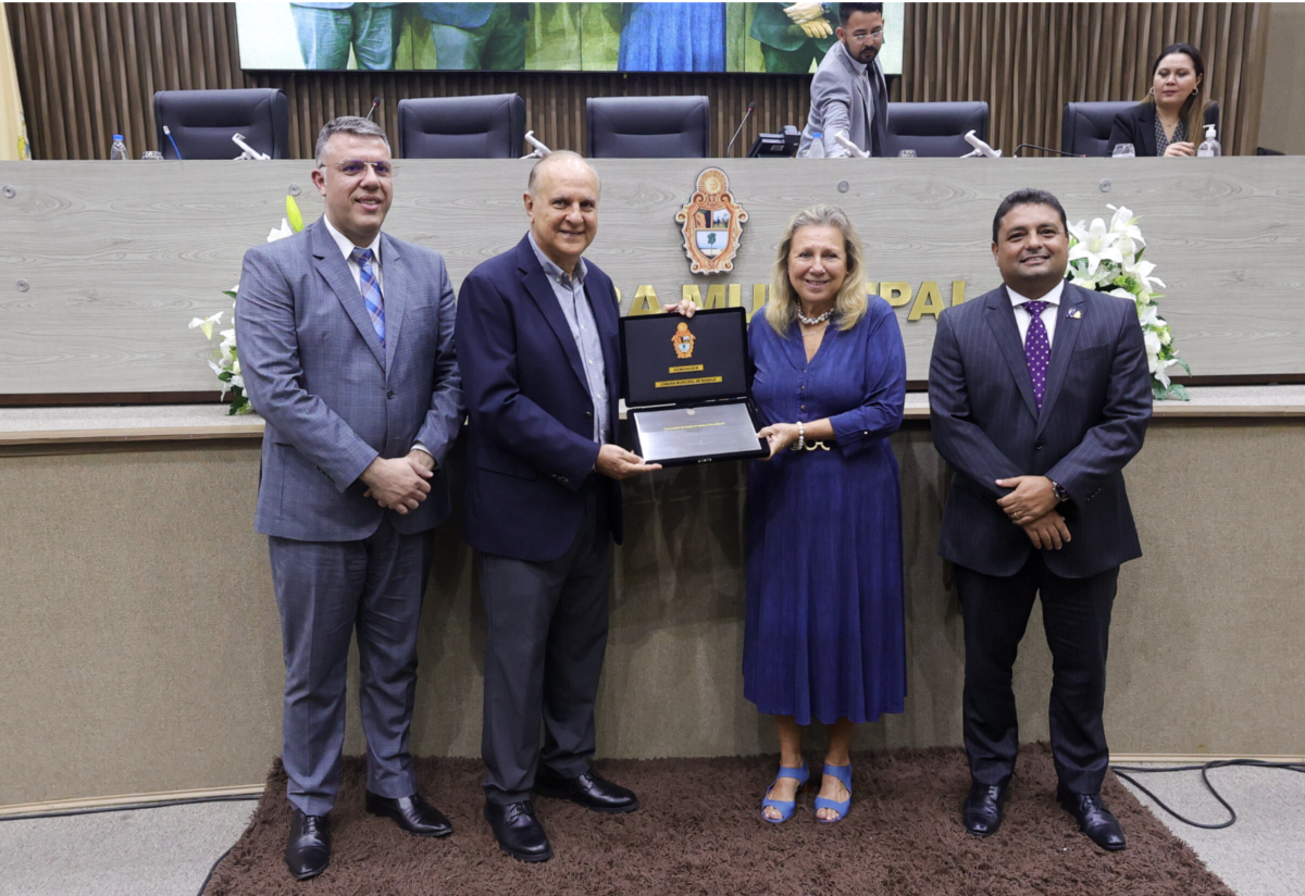 Caio André homenageia centenário do Professor Samuel Benchimol