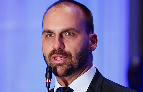 Eduardo Bolsonaro quer investigar ‘rachadinha’ do Janones