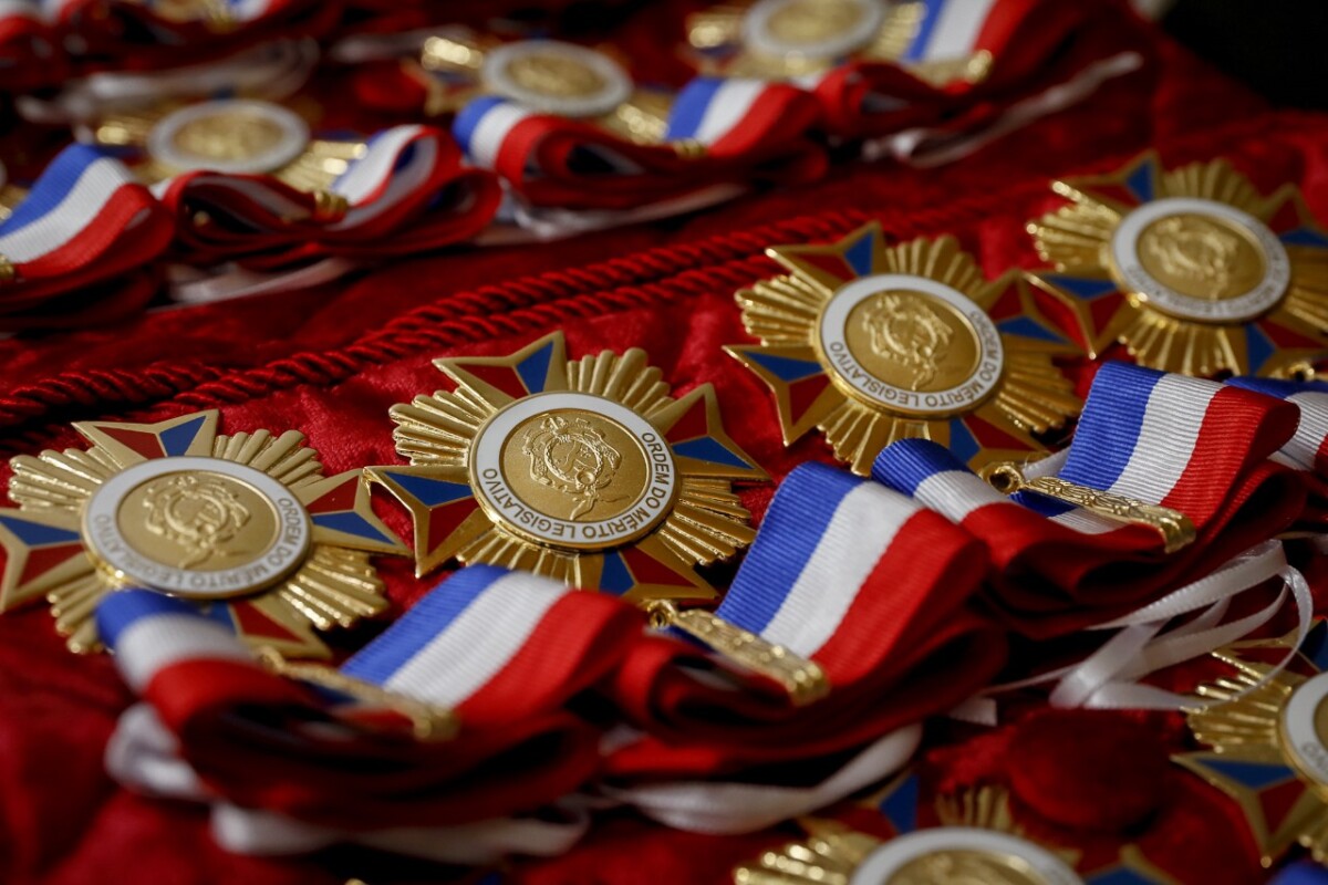Medalha do Mérito Legislativo de 2023: Aleam define data para cerimônia de outorga