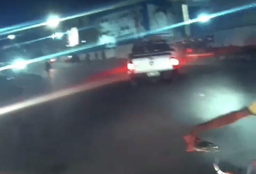 Acidente de trânsito deixa mototaxista em estado grave no Distrito; veja vídeo
