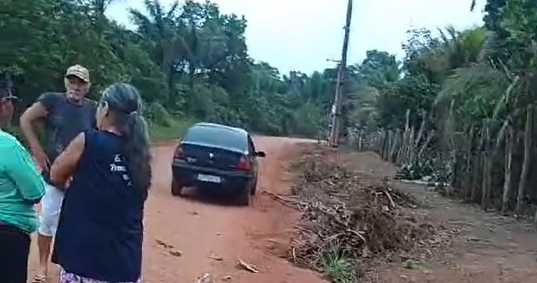 Urgente: homem é espanc4do até a m0rte em Ramal no Iranduba; veja vídeo