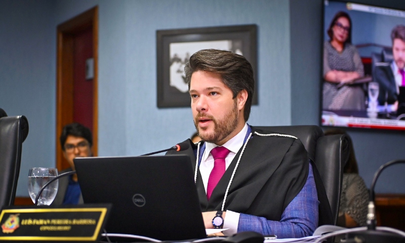 Vice-presidente do TCE-AM suspende licitação da Prefeitura de Manaus