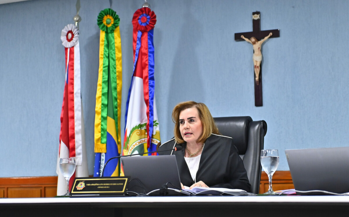 Primeira sessão do TCE-AM sob comando de Yara Lins analisa 58 processos