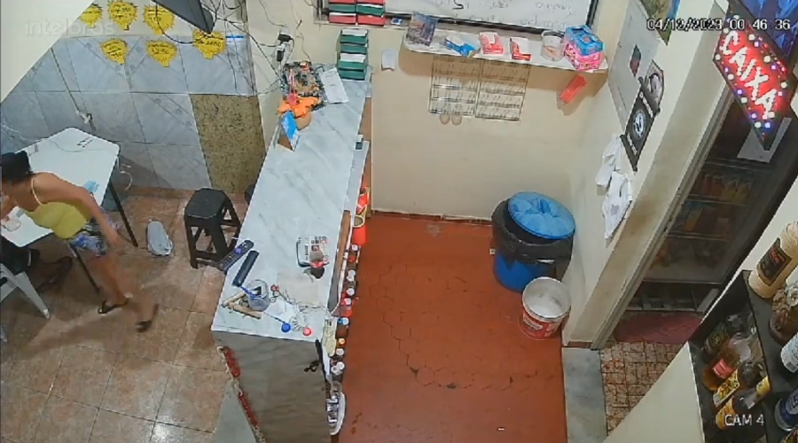 Veja momento em que mulher coloca f0go no c0rpo do marido; vídeo forte