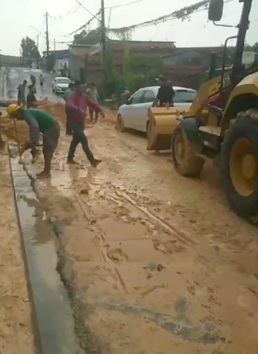 Chuva torrencial causa caos e destruição em Manaus; veja vídeo