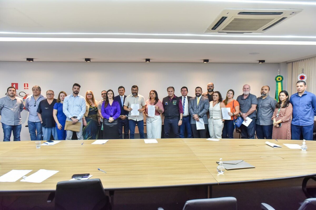 URGENTE: Wilson Lima normaliza serviços de Saúde no AM e mantém Anoar Samad como secretário