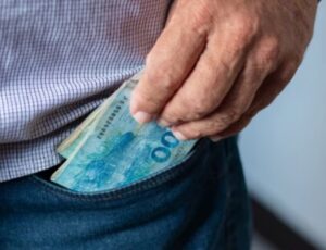 BOLSO CHEIO: segunda parcela do 13º deve injetar R$ 106 bilhões na economia