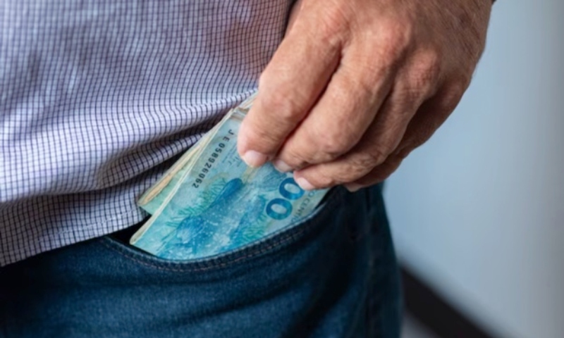 BOLSO CHEIO: segunda parcela do 13º deve injetar R$ 106 bilhões na economia