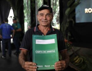 45ª Expoagro: Governo do AM entrega carta de anistia e fomentos agrícolas a produtores rurais