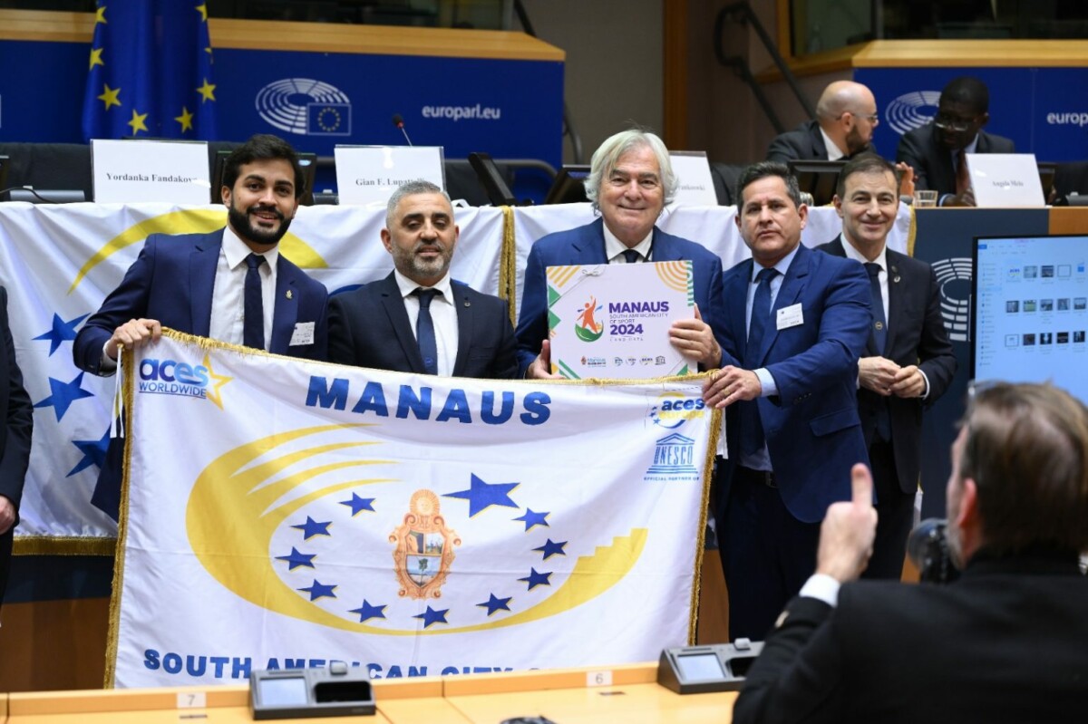 Manaus recebe prêmio de ‘Cidade Sul-Americana do Desporto’ de 2024, na Bélgica