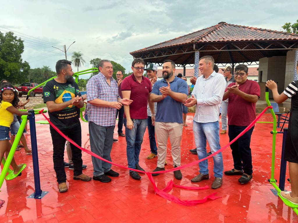 Deputado George Lins participa de entregas de obras para a população de Novo Aripuanã e Apuí