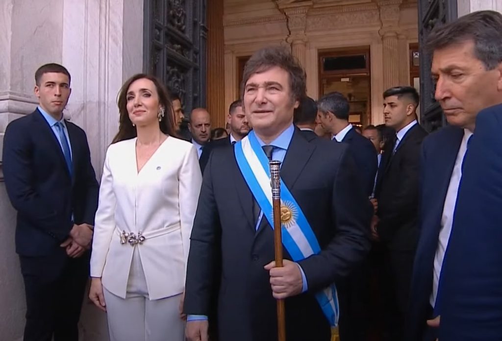Javier Milei toma posse como novo presidente da Argentina