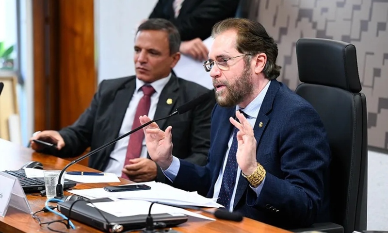 CPI das ONGs encerra aprovando relatório que sugere seis projetos e um indiciamento; veja vídeo
