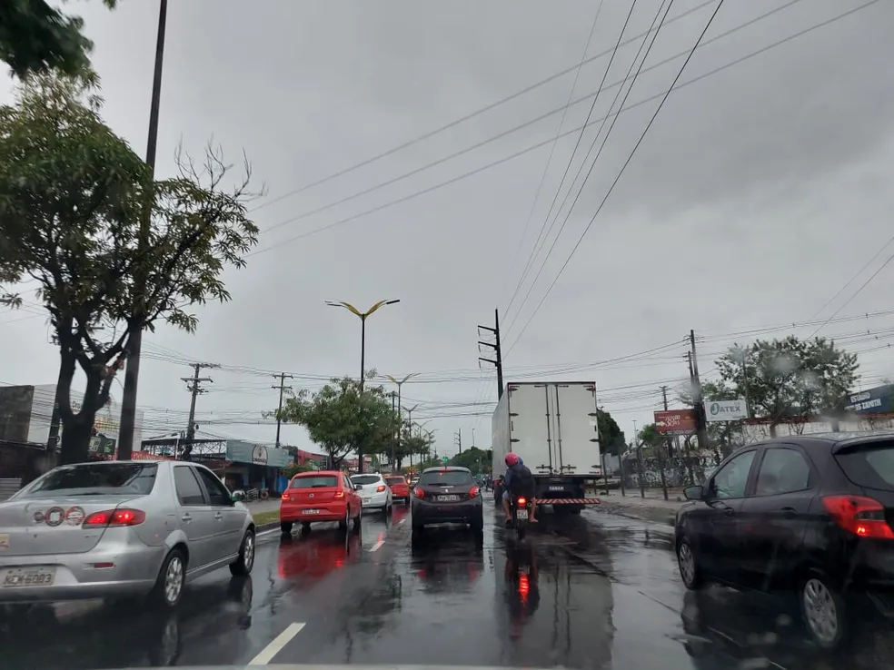 Estado do Amazonas em alerta para possíveis impactos de chuvas e ventania