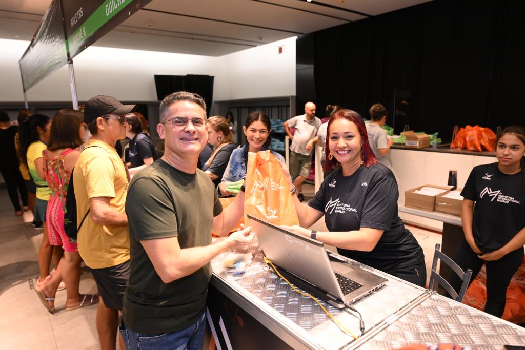 Prefeito David Almeida destaca participação de 6 mil corredores na Maratona Internacional de Manaus 2023