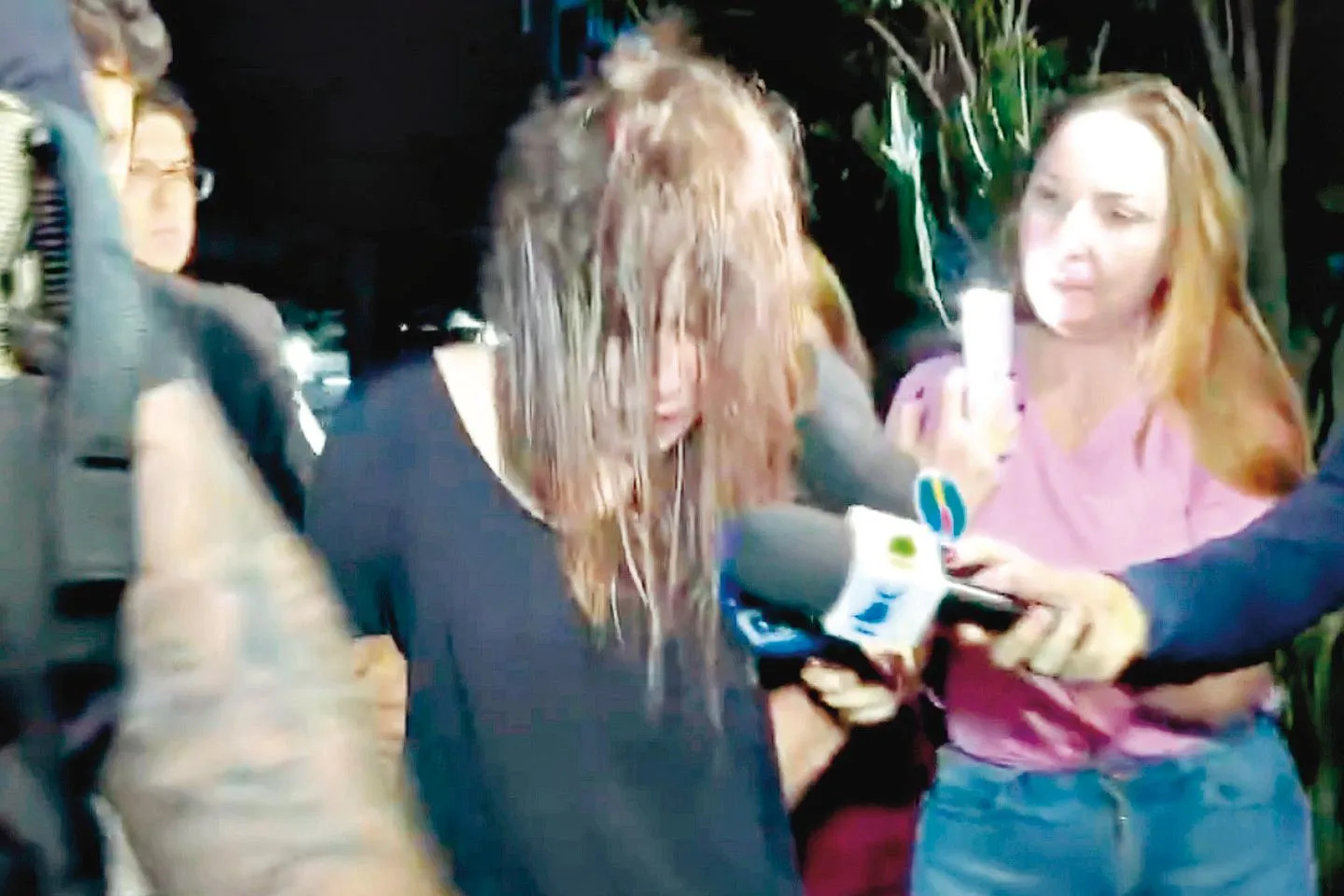 REVOLTANTE: mulher mat4 pai e avó do ex-namorado envenenados com suco; veja vídeo