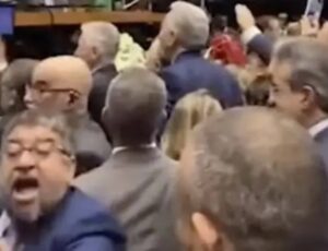 PT quer cassar mandato de deputado que levou t4pa de petista; veja vídeo