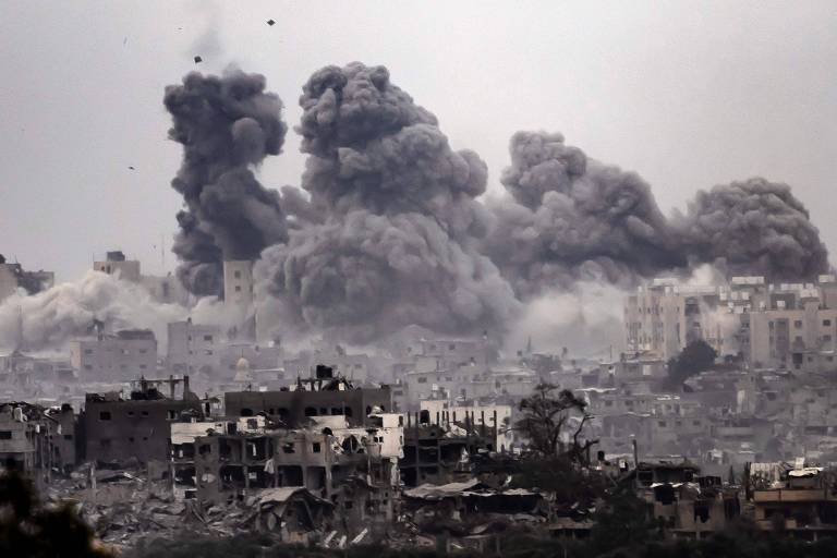 Bombardeio em campo de refugiados de Gaza deixa 68 m0rtos nesta segunda-feira