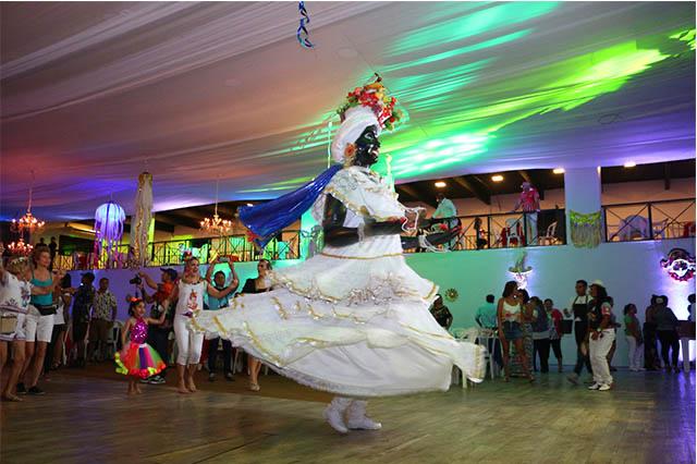 Kamélia chega neste sábado para abrir o carnaval de Manaus