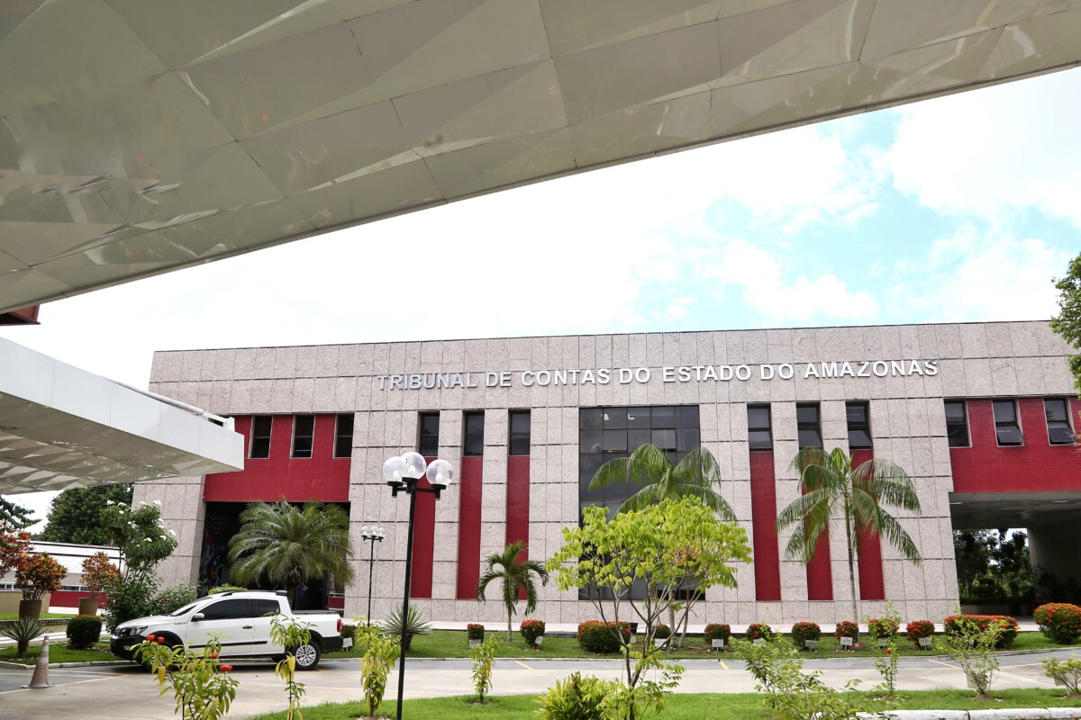 Presidente do TCE-AM dá prazo para que Prefeitura responda sobre recursos do Fundeb