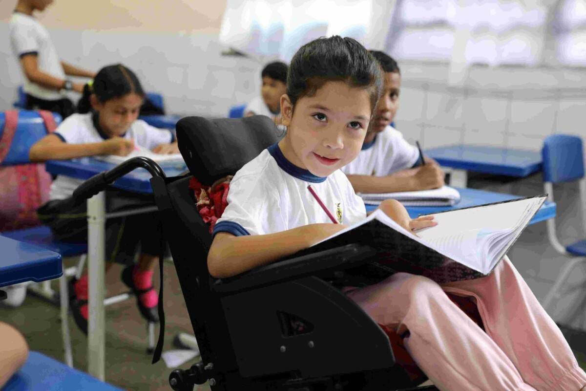 Transferência e matrícula de novos alunos com deficiência da rede pública de ensino começam nesta quarta-feira