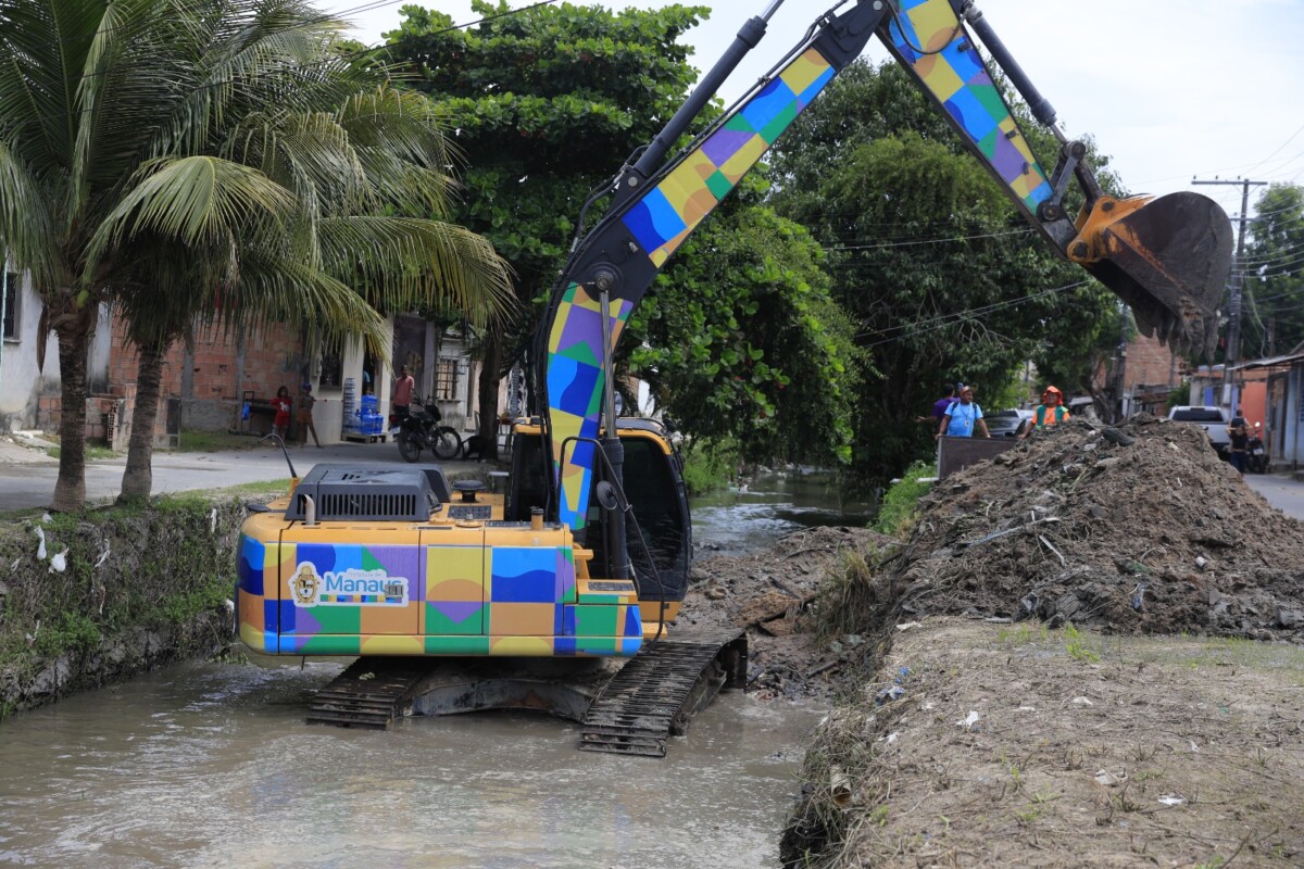 Após parecer da prefeitura, TCE revoga medida que suspende dragagem em igarapés de Manaus
