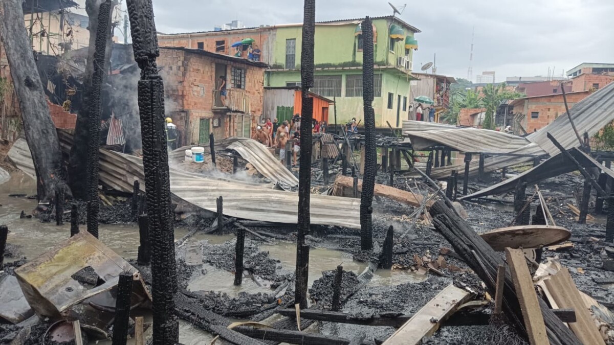 Prefeitura de Manaus dá assistência às famílias atingidas por incêndio nesta sexta-feira