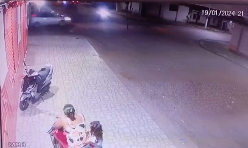 REVOLTANTE: carro em alta velocidade arremessa motoqueiro em Maués; veja vídeo