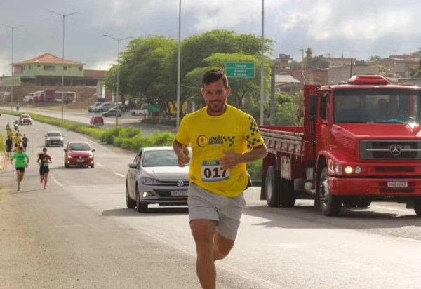TRAGÉDIA: corredor m0rre durante maratona com sintomas de urina preta