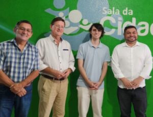 Eleições 2024: aproximação entre Amom Mandel e Zé Ricardo causa surpresa no Amazonas