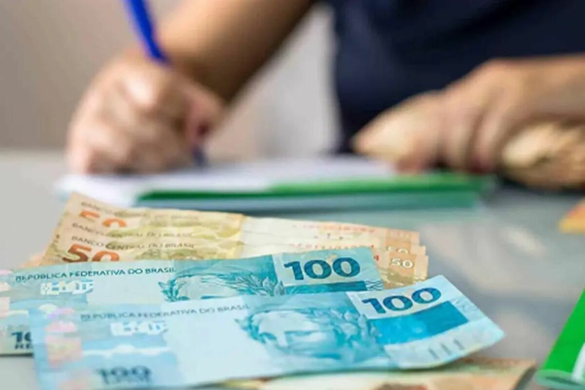 Estudante que terminar ensino médio terá R$ 9 mil na poupança; saiba mais