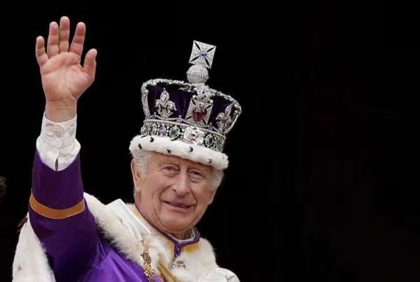 Rei Charles III é diagnosticado com câncer, afirma Palácio de Buckingham