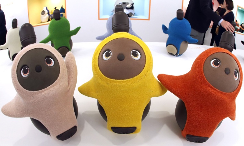 “Economia da Solidão”: mercado bilionário cresce após 24% da população mundial se dizer solitária