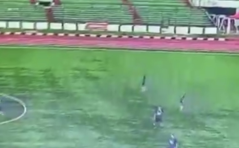 TRAGÉDIA: jogador é eletrocut4d0 durante amistoso ao ser atingido por raio; cenas f0rtes