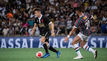 Fluminense e Vasco empatam em clássico protagonizado pela arbitragem
