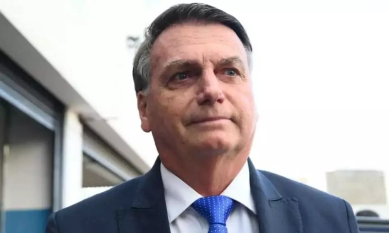 Defesa de Bolsonaro pede ao STF devolução do passaporte